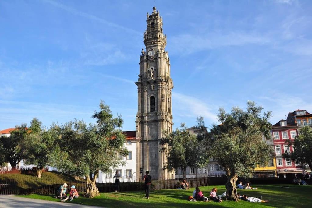The Flat Apartment Porto Bagian luar foto