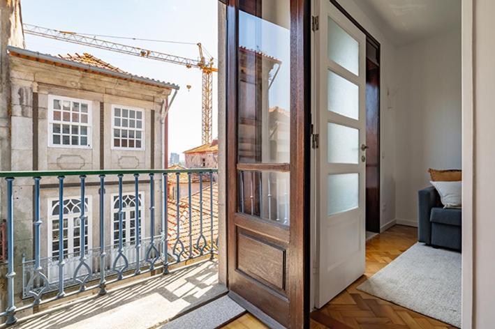 The Flat Apartment Porto Bagian luar foto